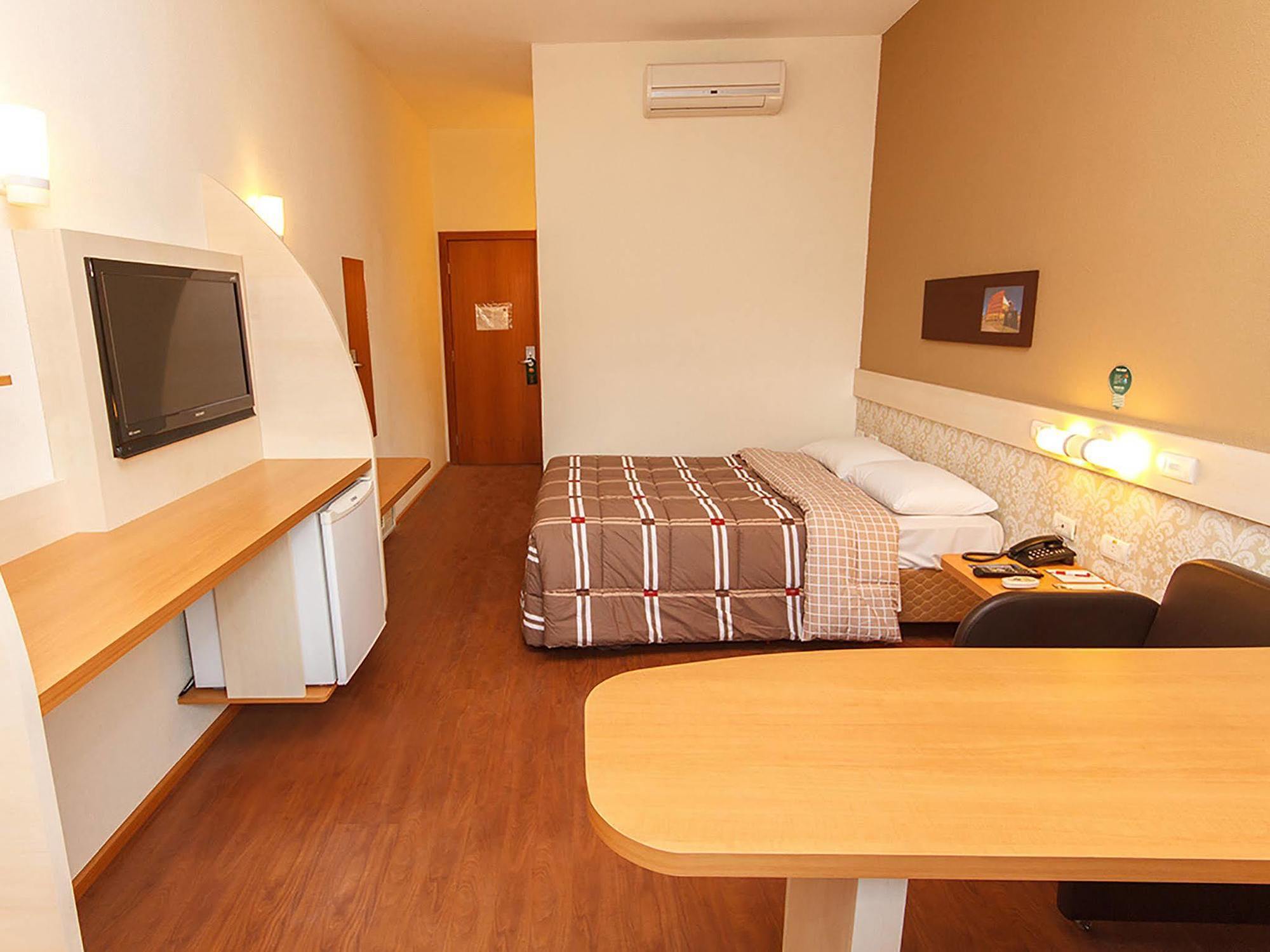 Hotel 10 Itajai/Navegantes Extérieur photo